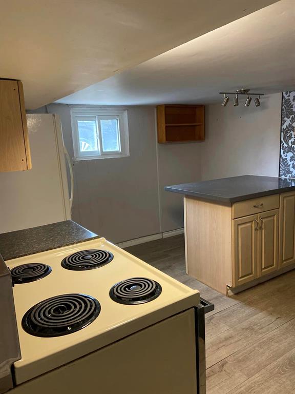760 MICHIGAN Avenue Unit# LOWER, Sarnia, Ontario, Canada