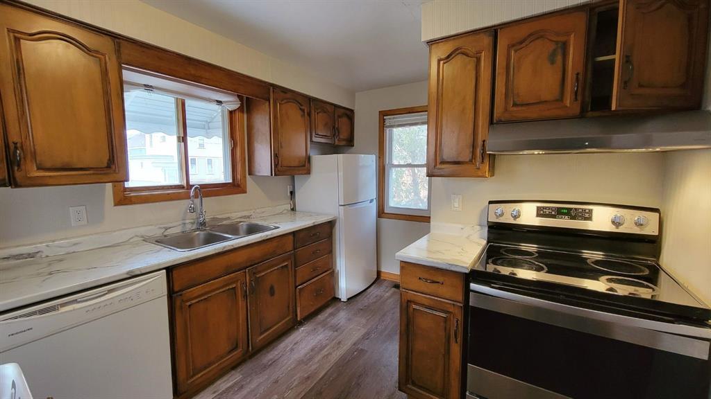 198 EUPHEMIA Street North Unit# BACK, Sarnia, Ontario, Canada
