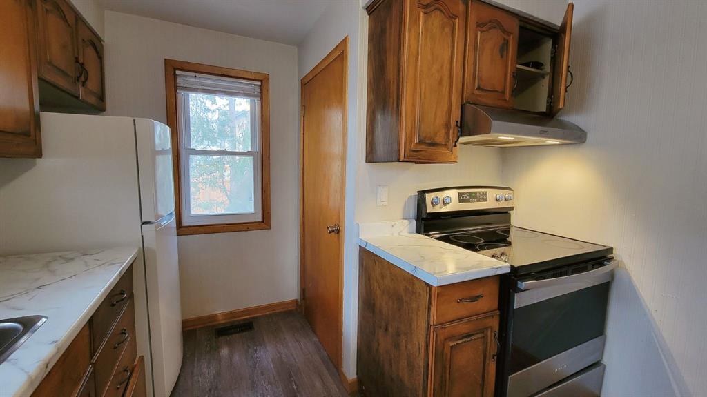 198 EUPHEMIA Street North Unit# BACK, Sarnia, Ontario, Canada