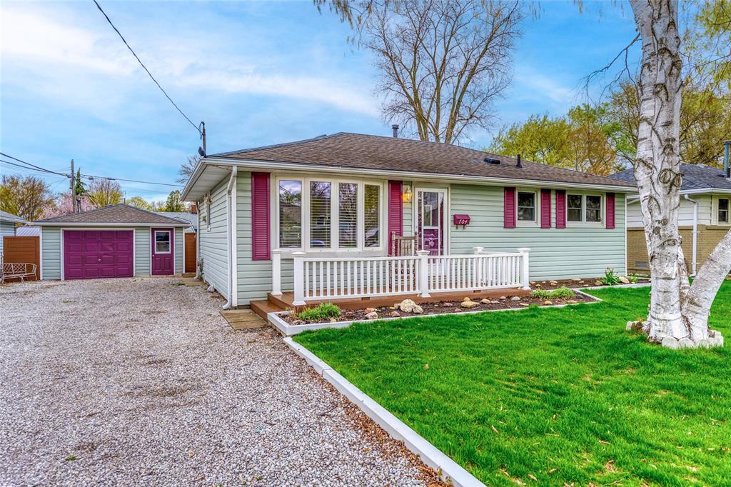 704 Houser Street, Point Edward Ontario, Canada