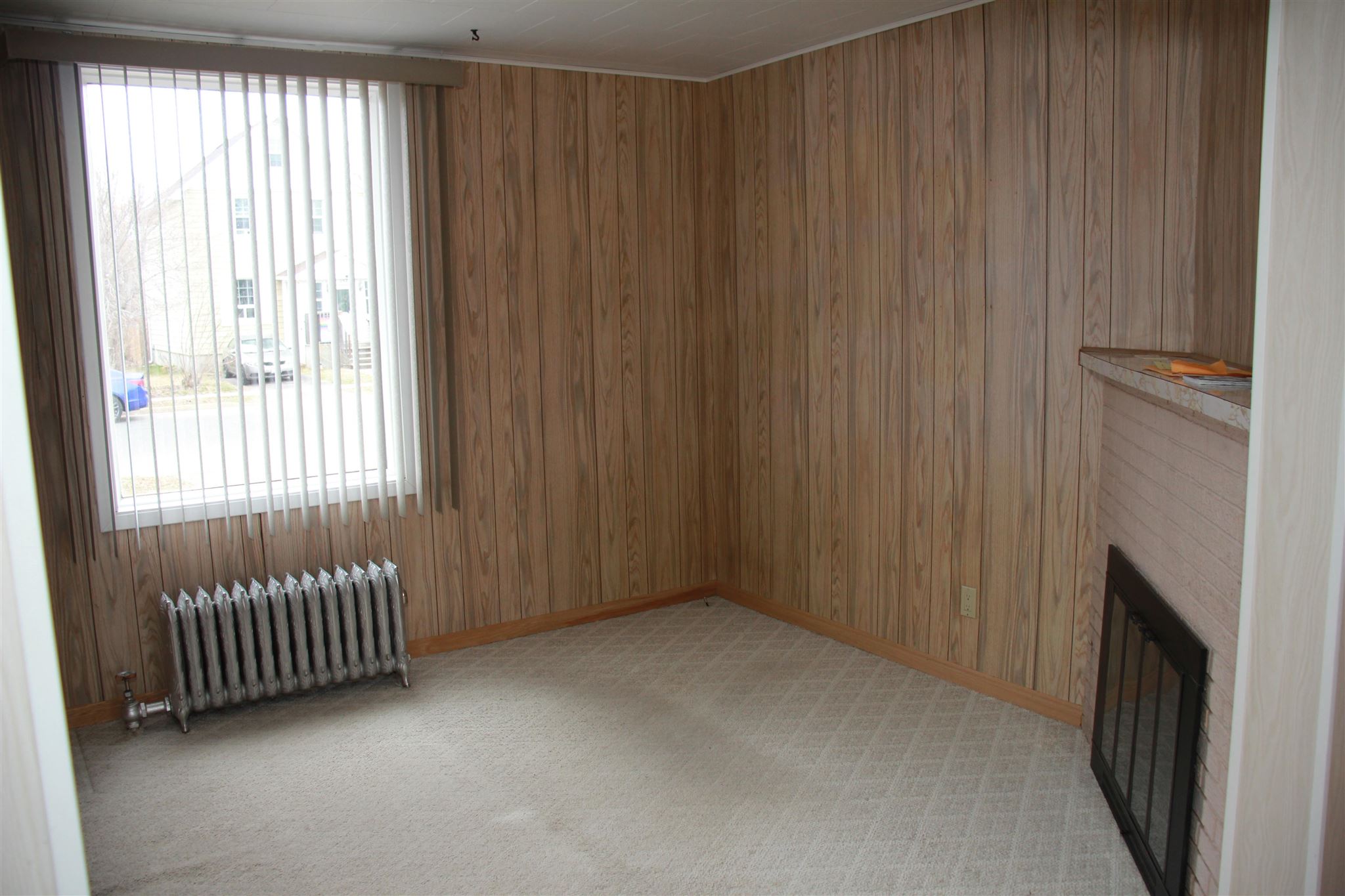 258 Amelia Street W, Thunder Bay, Ontario, Canada photo 2
