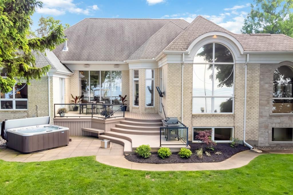 1730 LAKESHORE Road, Sarnia, Ontario, Canada photo 3