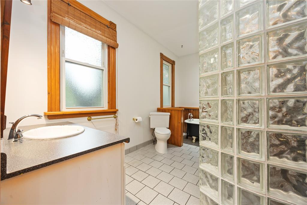 327 CROMWELL Street, Sarnia, Ontario, Canada photo 13