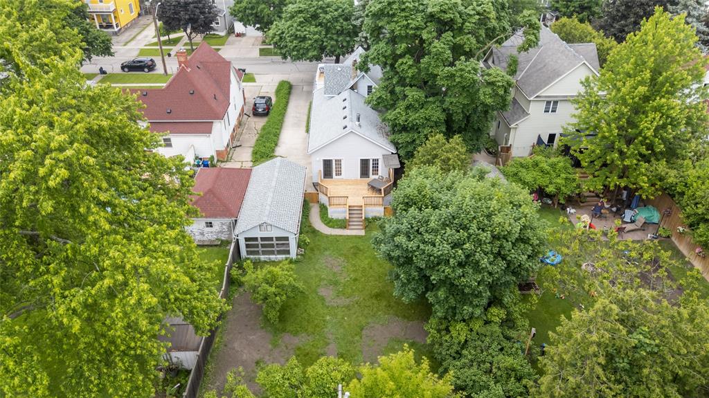 327 CROMWELL Street, Sarnia, Ontario, Canada photo 35