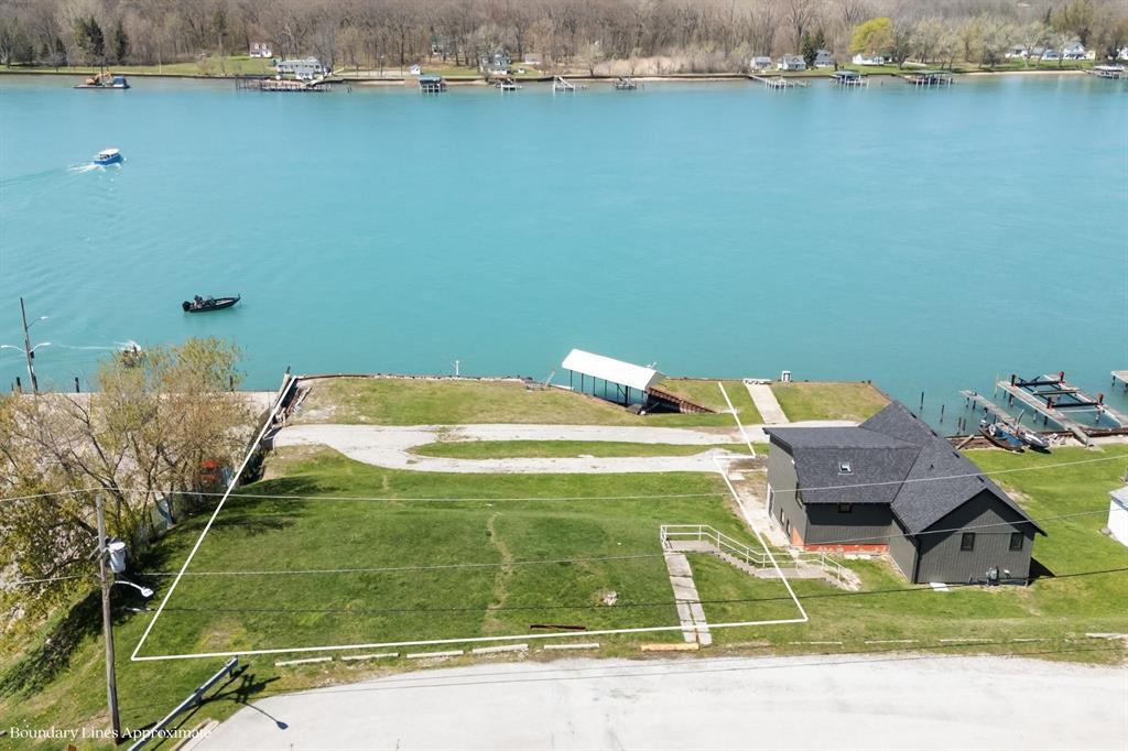 393 BERESFORD Street, St. Clair, Ontario, Canada photo 4