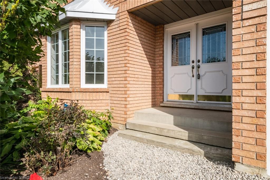14 PEREGRINE Crescent, Cambridge, Ontario, Canada