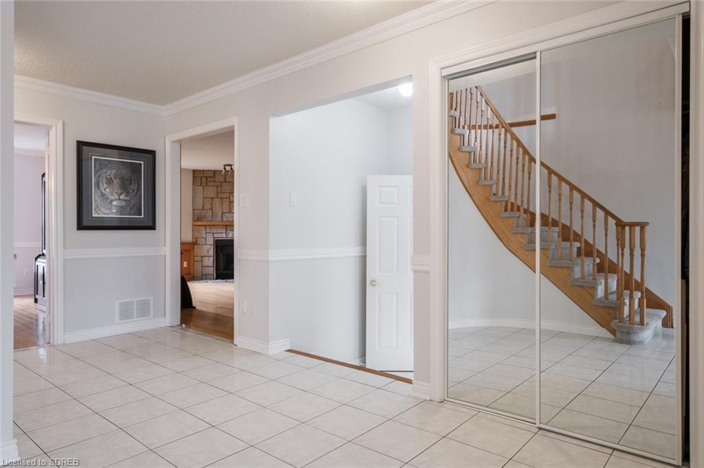 14 PEREGRINE Crescent, Cambridge, Ontario, Canada