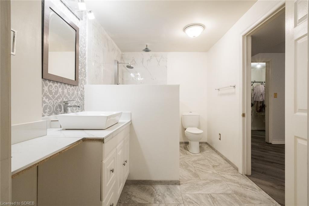 14 PEREGRINE Crescent, Cambridge, Ontario, Canada