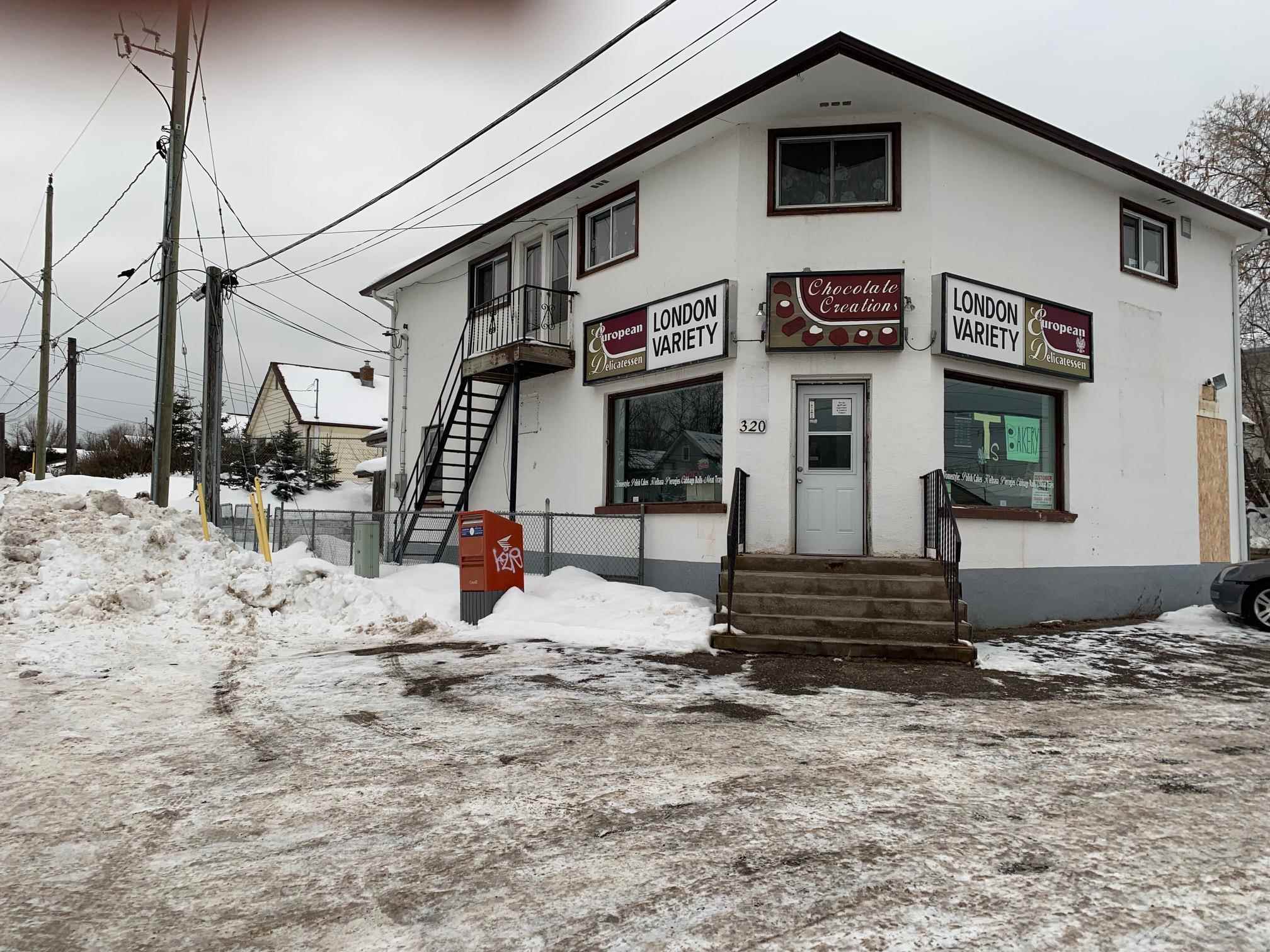 320 Balsam Street, Thunder Bay Ontario, Canada