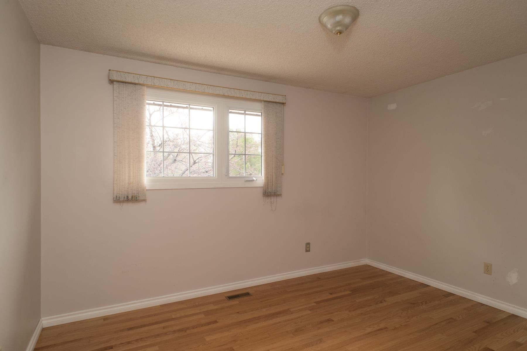 195 Masters Street, Thunder Bay, Ontario, Canada