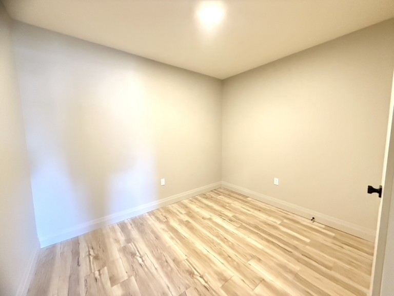 60 Wellington St, Unit 2, Stratford, Ontario, Canada photo 8