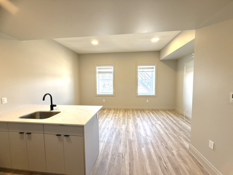 60 Wellington St, Unit 2, Stratford, Ontario, Canada photo 4