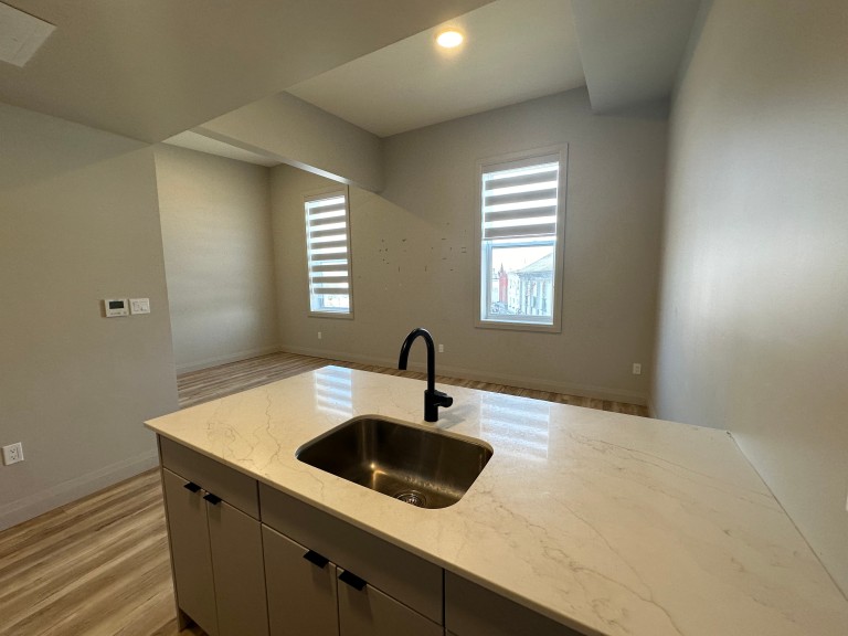 60 wellington St, Unit 8, Stratford, Ontario, Canada photo 5