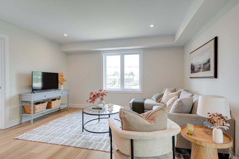 428 Queen St W, Unit 8, St. Marys, Ontario, Canada photo 11