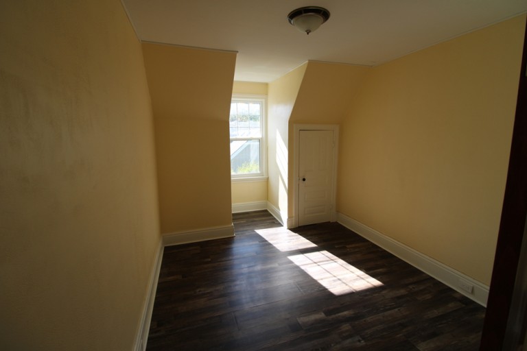 231 Queen St, Stratford, Ontario, Canada photo 14