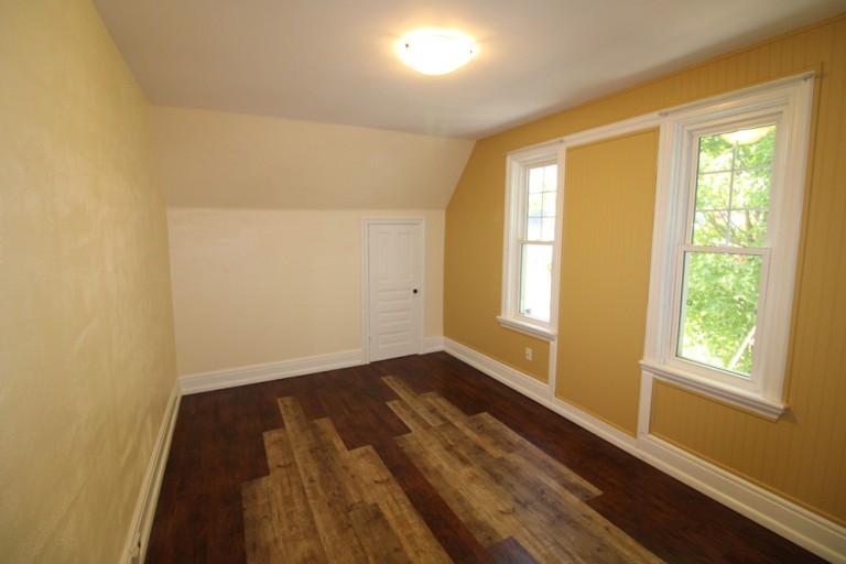 231 Queen St, Stratford, Ontario, Canada photo 13