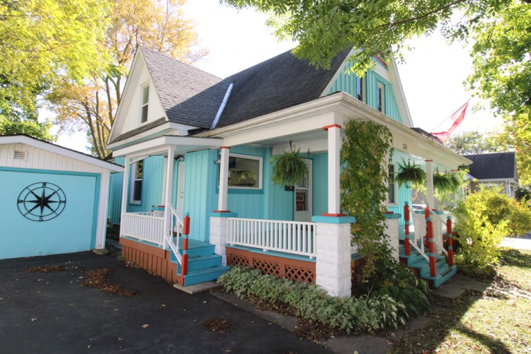 231 Queen St, Stratford, Ontario, Canada photo 1