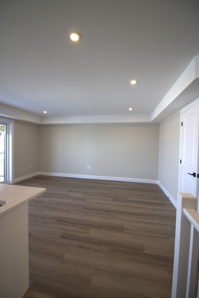 428 Queen St W, Unit 6, St Marys, ON, St. Marys, Ontario, Canada photo 7