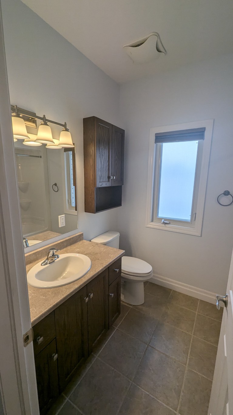 390 Church St, Stratford, ON, Stratford, Ontario, Canada photo 12