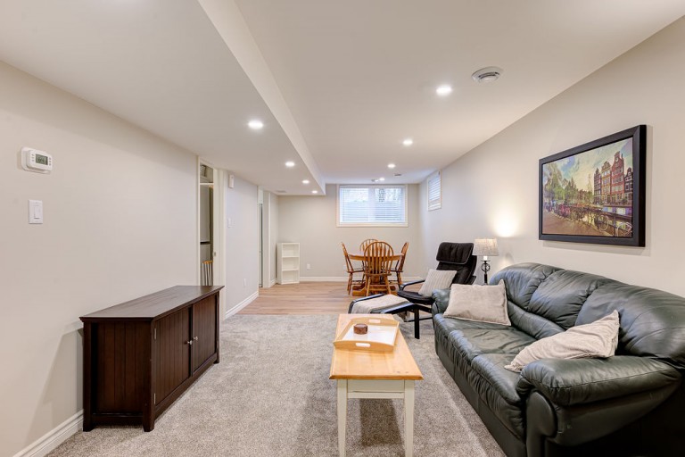 211 Forman Ave, Stratford, Ontario, Canada photo 3
