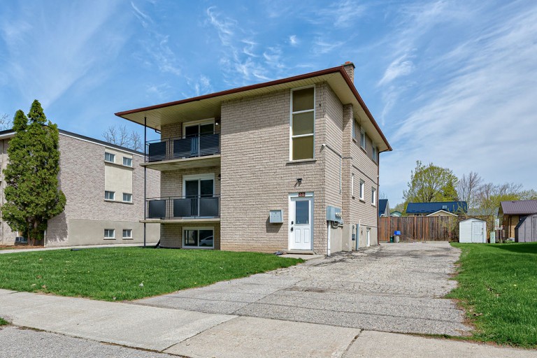 32 Oxford Street, Stratford, Ontario, Canada photo 1