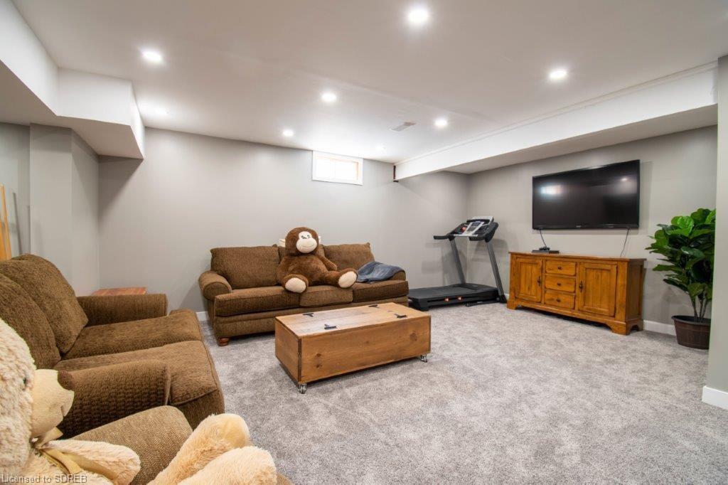 75 PARKWOOD Drive, Tillsonburg, Ontario, Canada