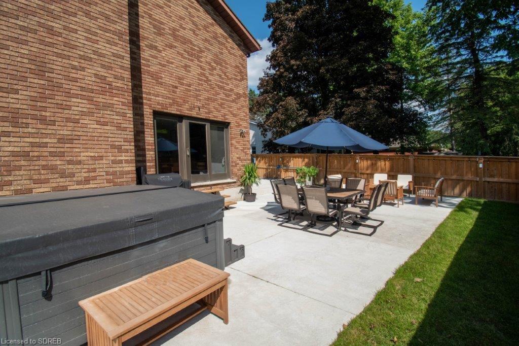 75 PARKWOOD Drive, Tillsonburg, Ontario, Canada