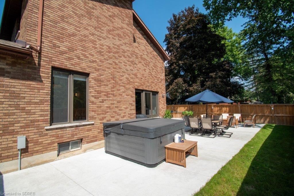 75 PARKWOOD Drive, Tillsonburg, Ontario, Canada