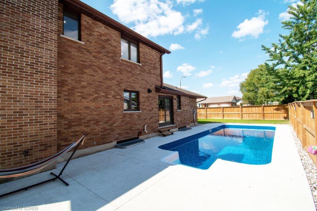75 PARKWOOD Drive, Tillsonburg, Ontario, Canada