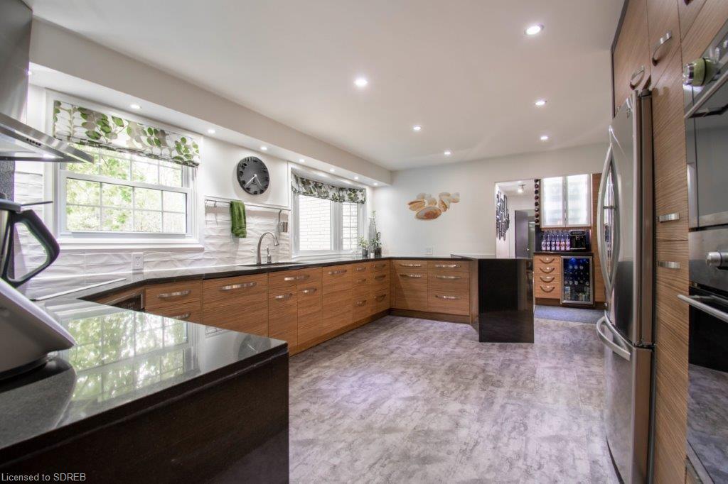 25 DEMEYERE Avenue, Tillsonburg, Ontario, Canada