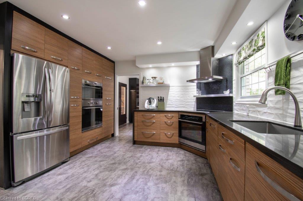25 DEMEYERE Avenue, Tillsonburg, Ontario, Canada