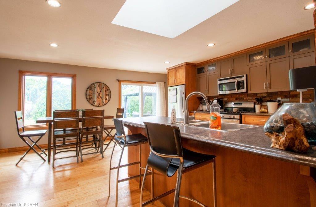 39 LORRAINE Avenue, Tillsonburg, Ontario, Canada