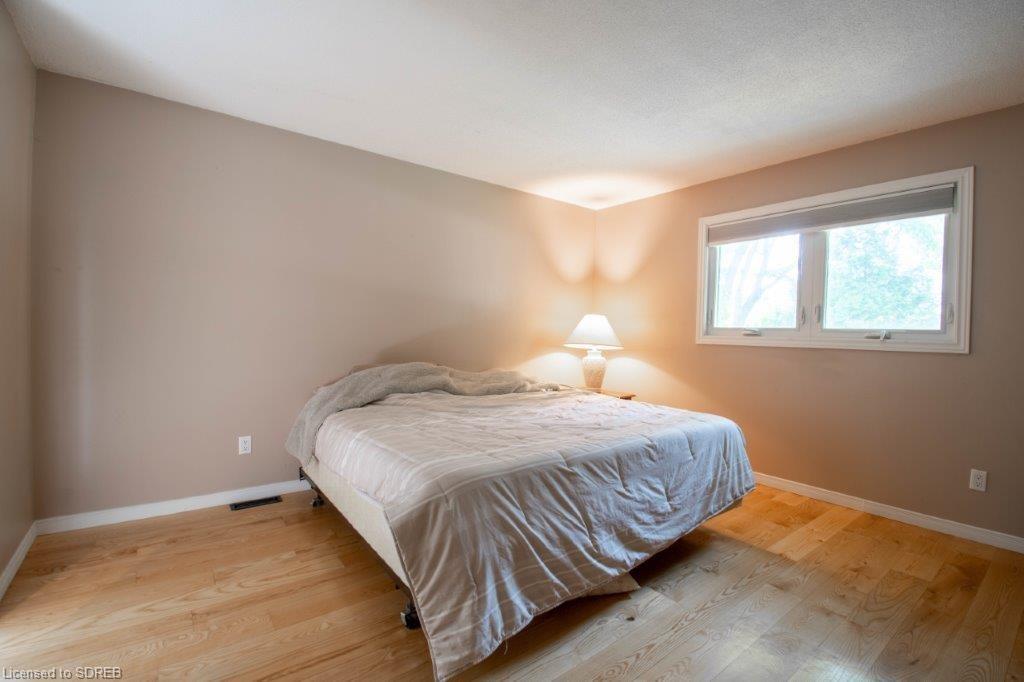 39 LORRAINE Avenue, Tillsonburg, Ontario, Canada