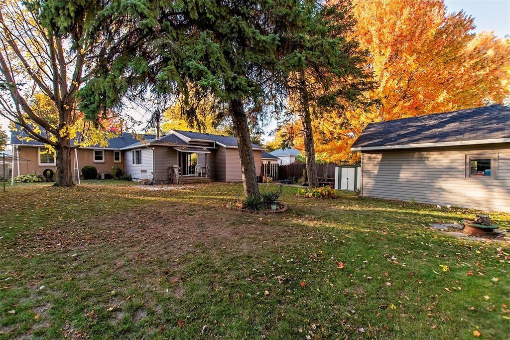 407 ARTHUR Street, Point Edward, Ontario, Canada