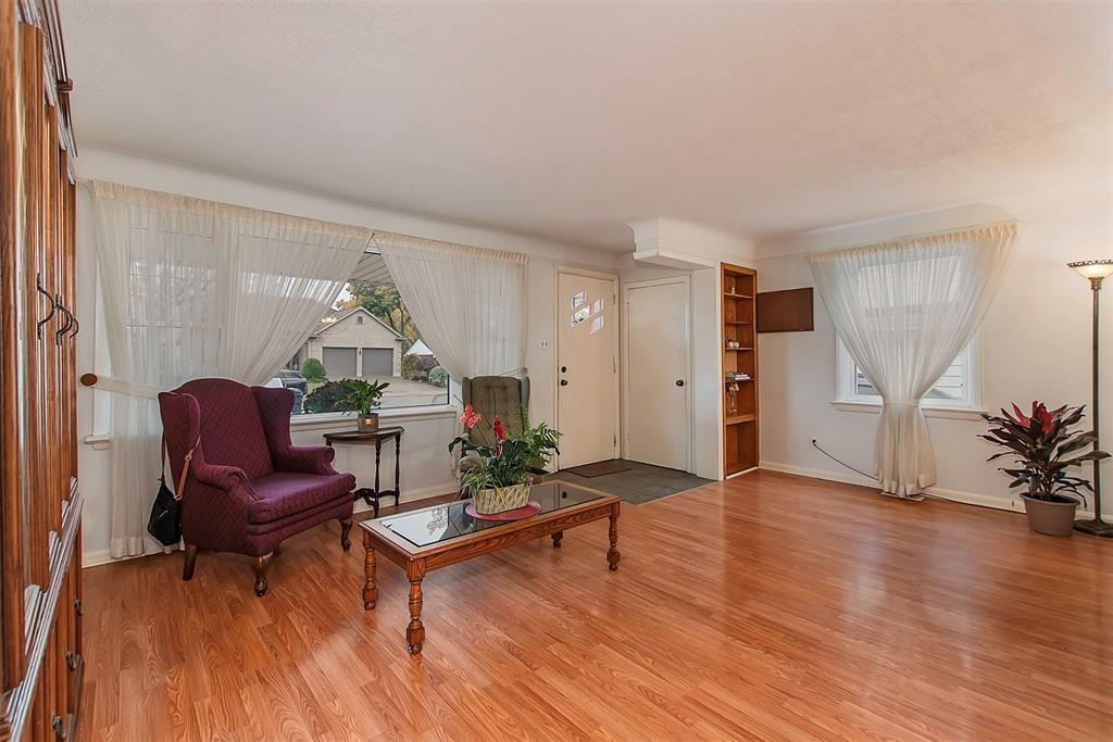 407 ARTHUR Street, Point Edward, Ontario, Canada