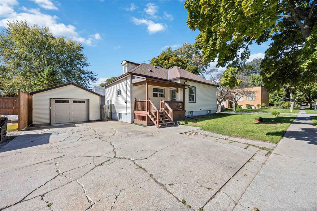 199 COBDEN Street, Sarnia, Ontario, Canada