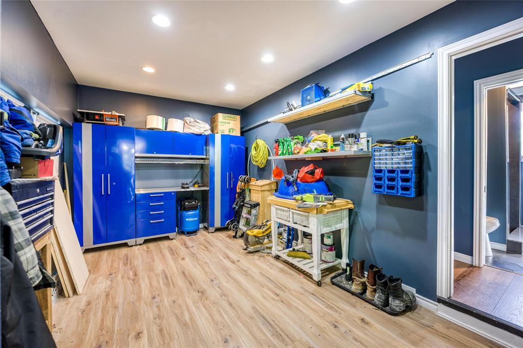 1035 BEL AIRE Drive, Sarnia, Ontario, Canada