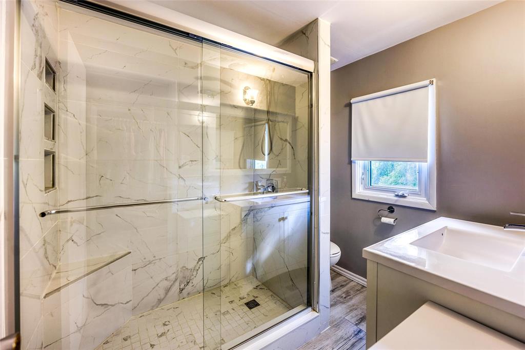1035 BEL AIRE Drive, Sarnia, Ontario, Canada