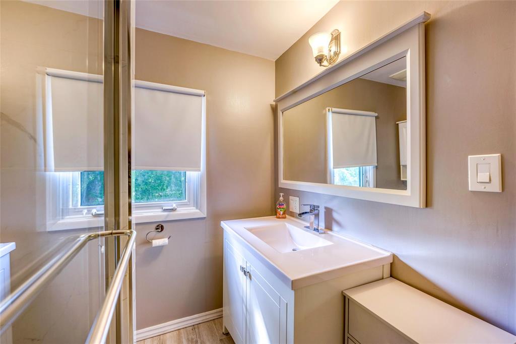 1035 BEL AIRE Drive, Sarnia, Ontario, Canada
