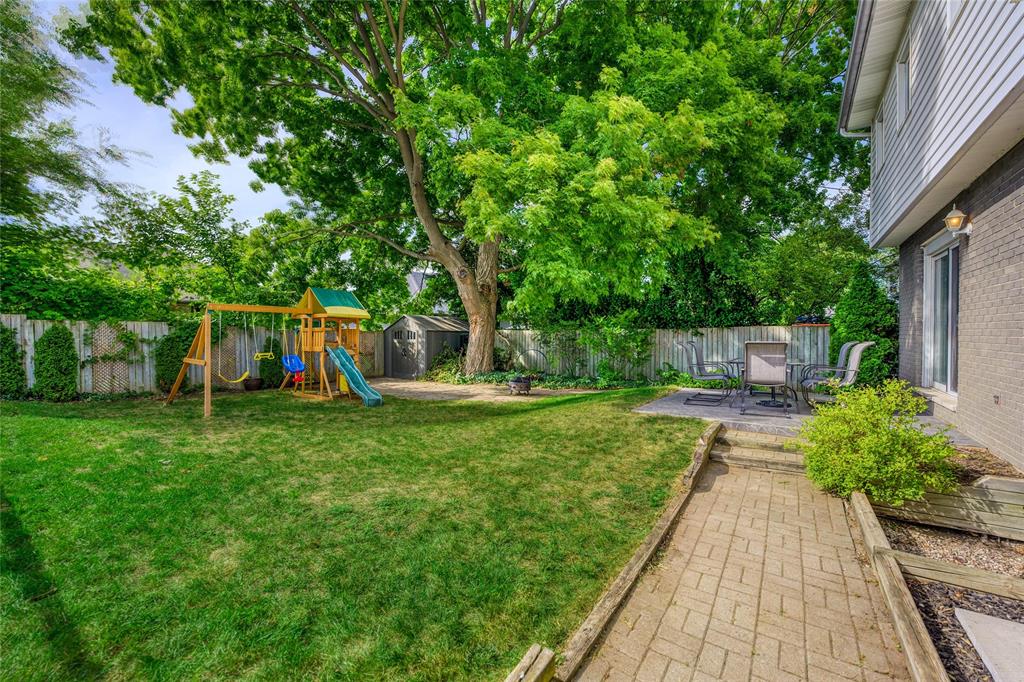 1035 BEL AIRE Drive, Sarnia, Ontario, Canada