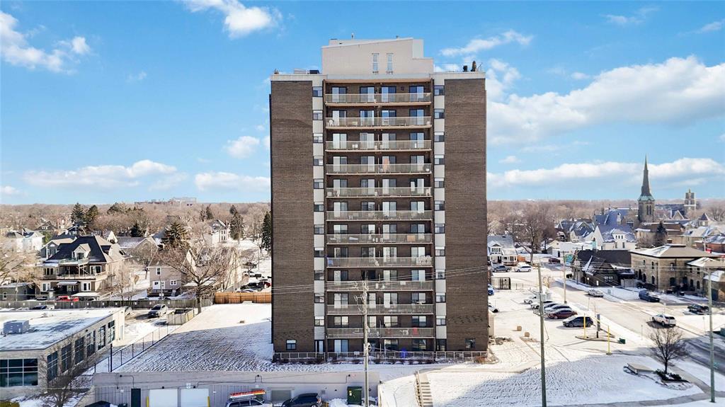 10 DERBY Lane Unit# 1104, Sarnia, Ontario, Canada photo 1