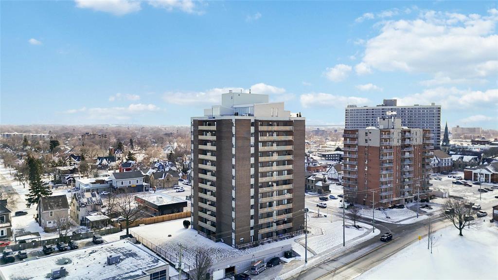 10 DERBY Lane Unit# 1104, Sarnia, Ontario, Canada photo 2