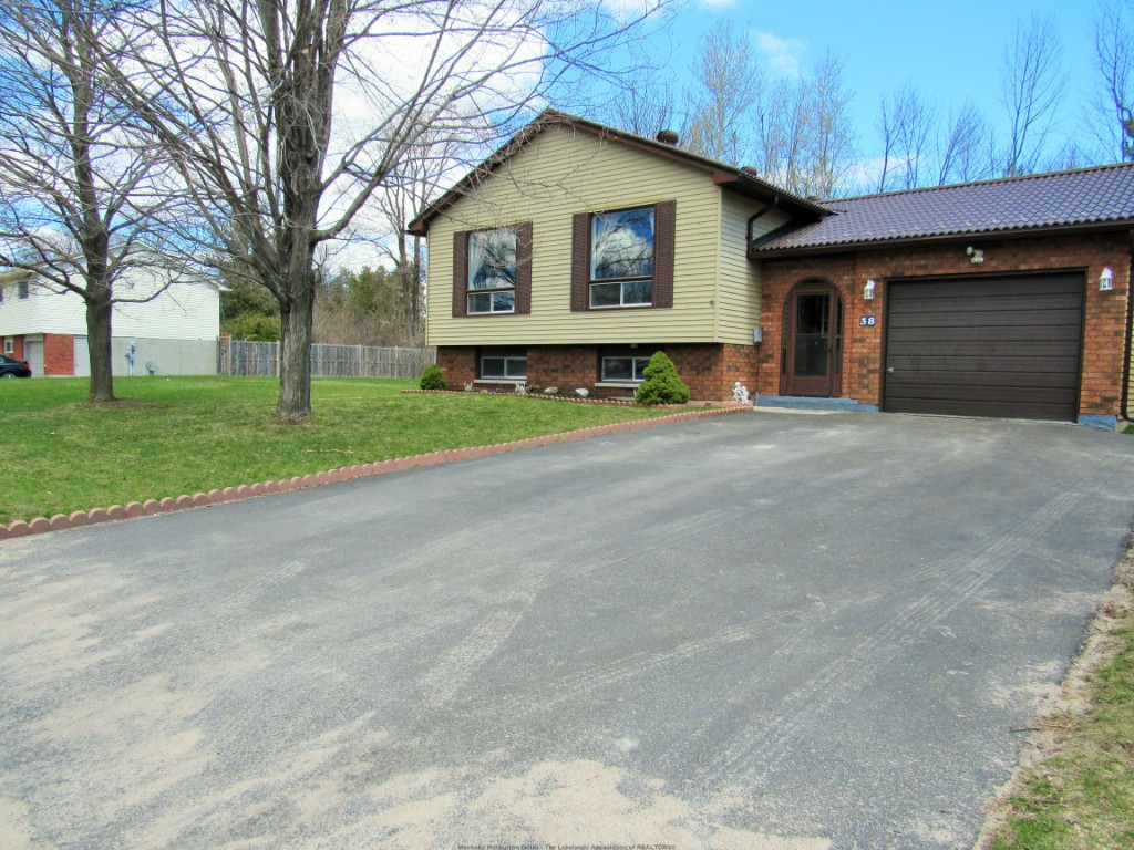 38 Marlisa Dr, Orillia Ontario, Canada