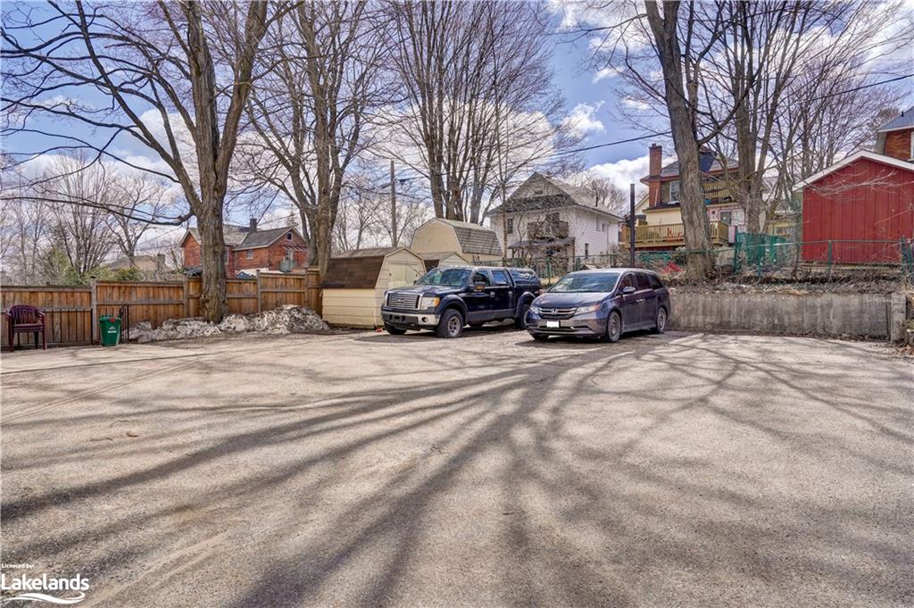 221 CANICE Street, Orillia, Ontario, Canada