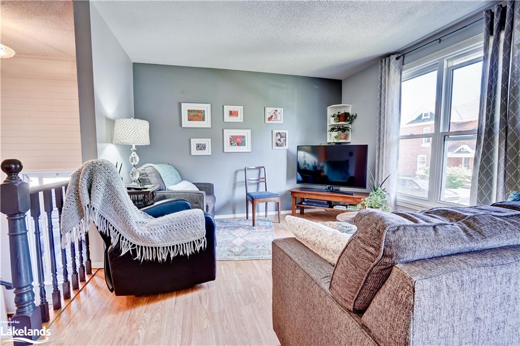 25 FREDERICK Street, Orillia, Ontario, Canada