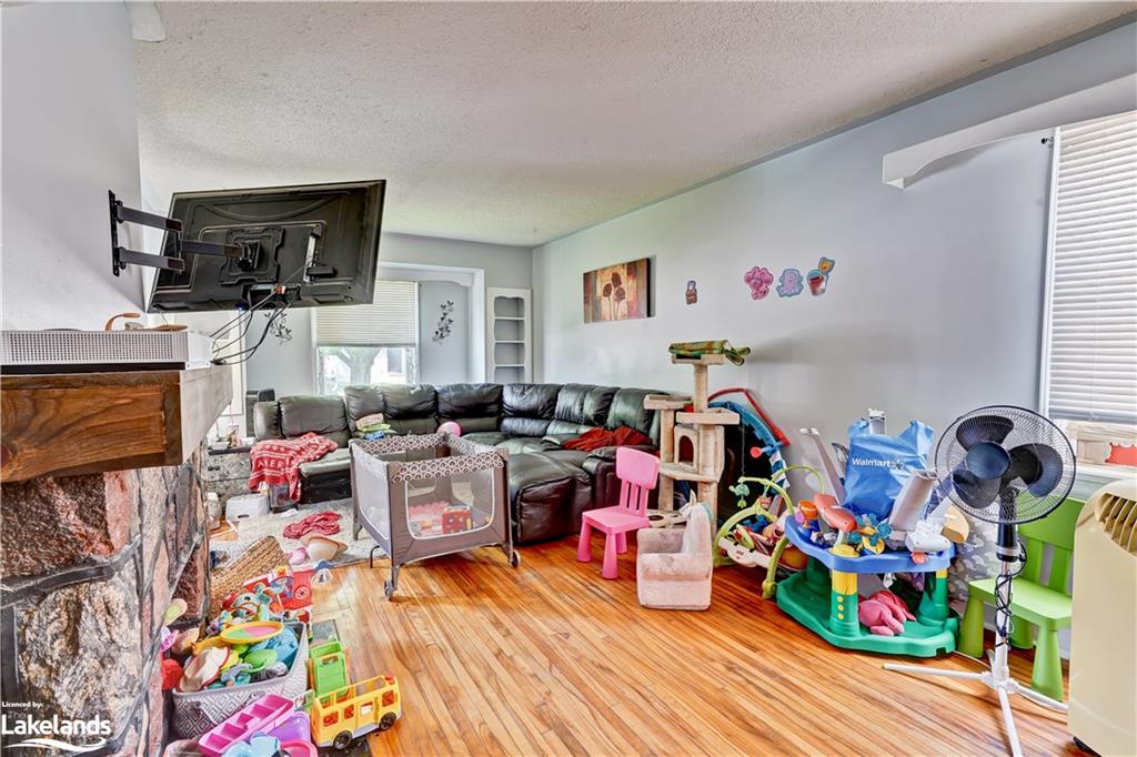 343 COLBORNE Street, Orillia, Ontario, Canada