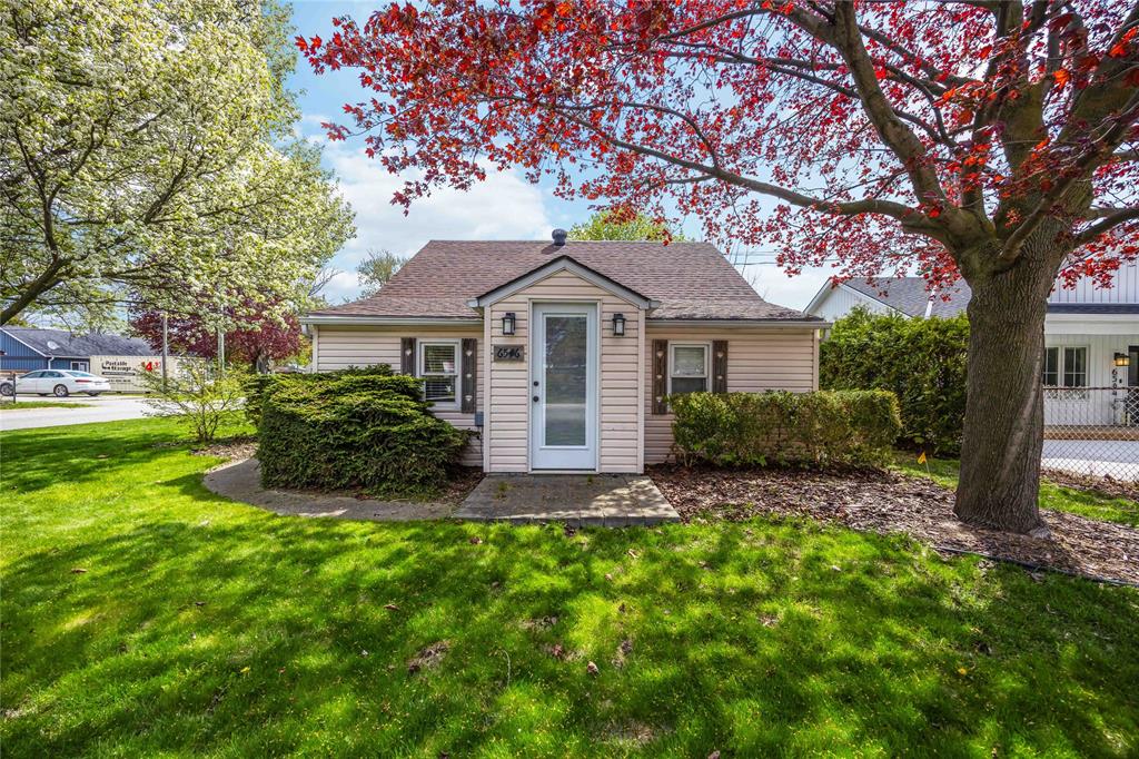 6546 Waterworks Road, Sarnia, Ontario, Canada photo 1