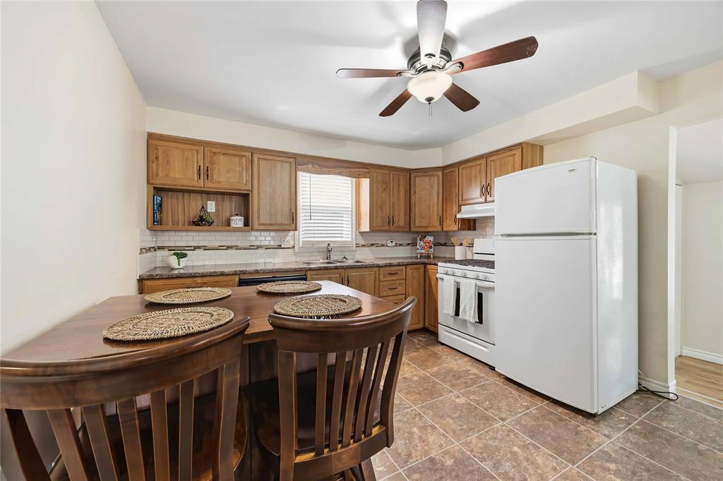 6546 Waterworks Road, Sarnia, Ontario, Canada photo 7