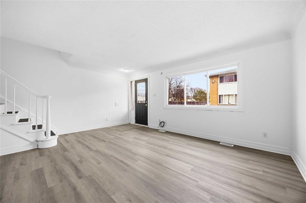 800 WELLINGTON Street Unit# 4, Sarnia, Ontario, Canada photo 4