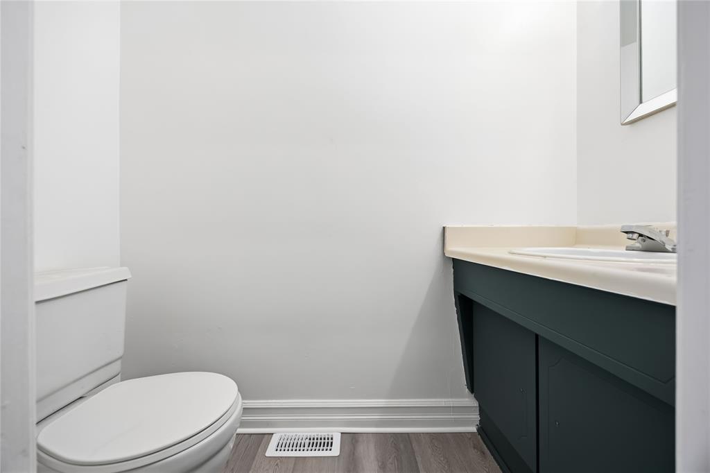 800 WELLINGTON Street Unit# 4, Sarnia, Ontario, Canada photo 13
